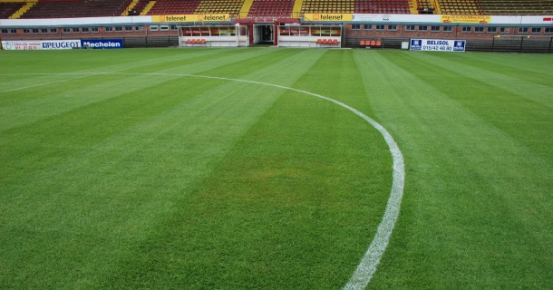 DCM GRASS-CARE permet de préparer les terrains de football pour l'hiver ! Thumb